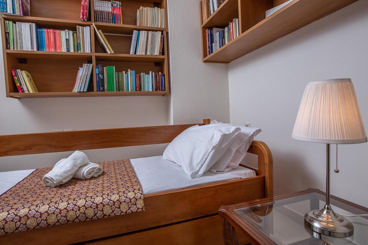 Chris Cozy Apartment Янина Екстериор снимка